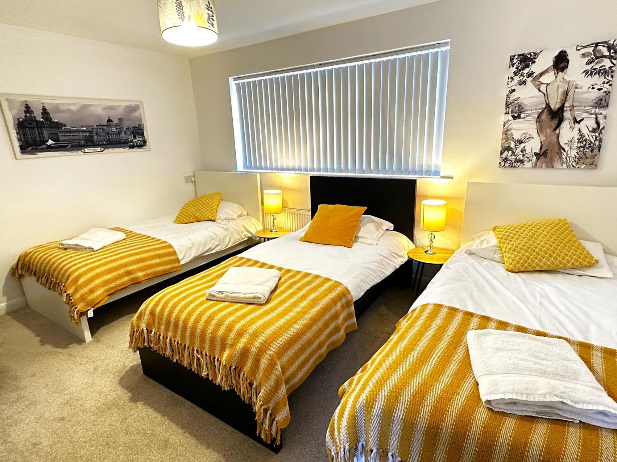 Kennedy Villa - 5 Bedroom House With Hot Tub, Wifi, Free Parkings, Close To Bicester Village エクステリア 写真