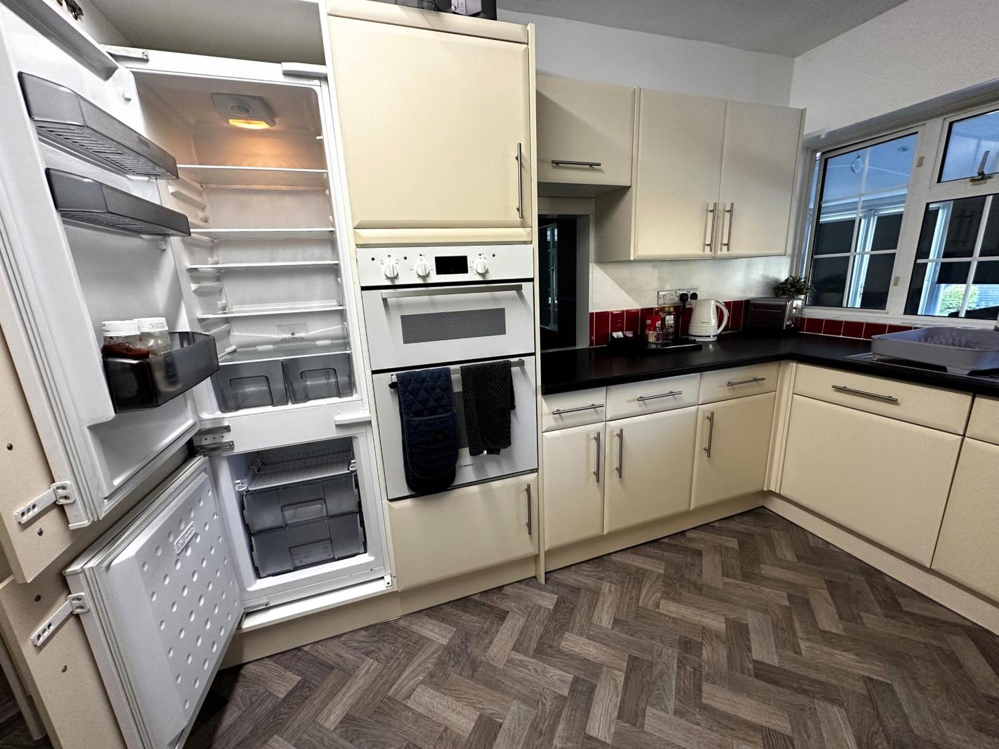 Kennedy Villa - 5 Bedroom House With Hot Tub, Wifi, Free Parkings, Close To Bicester Village エクステリア 写真